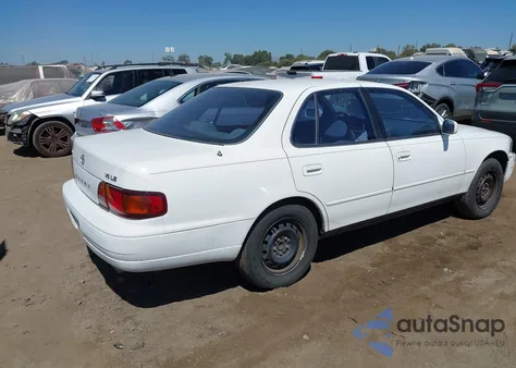 1995 Toyota Camry Le z USA, uszkodzony, nr VIN 4T1GK12E4SU086198